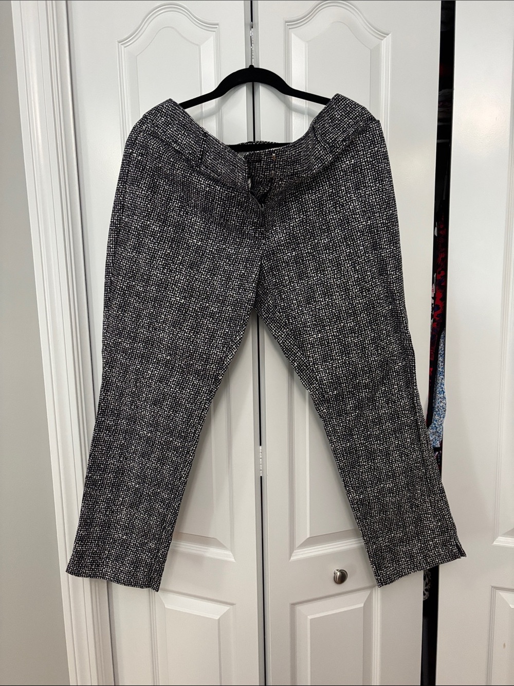 White House Black Market Black & White Patterned Waistband Pants